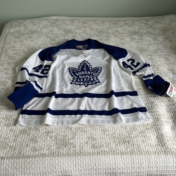 Toronto Maple Leafs Jersey - Made in Canada - Picture 1 of 5
